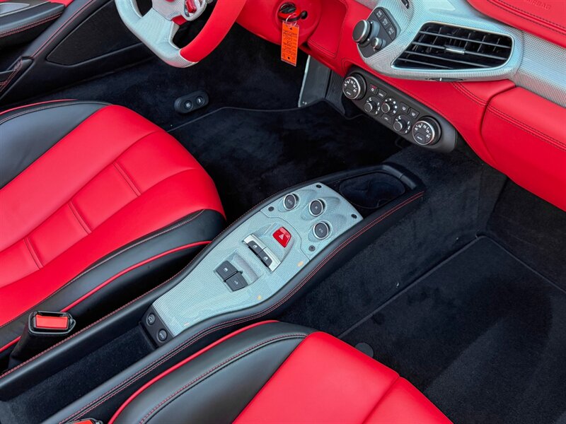 2015 Ferrari 458 Spider   - Photo 42 - Bonita Springs, FL 34134