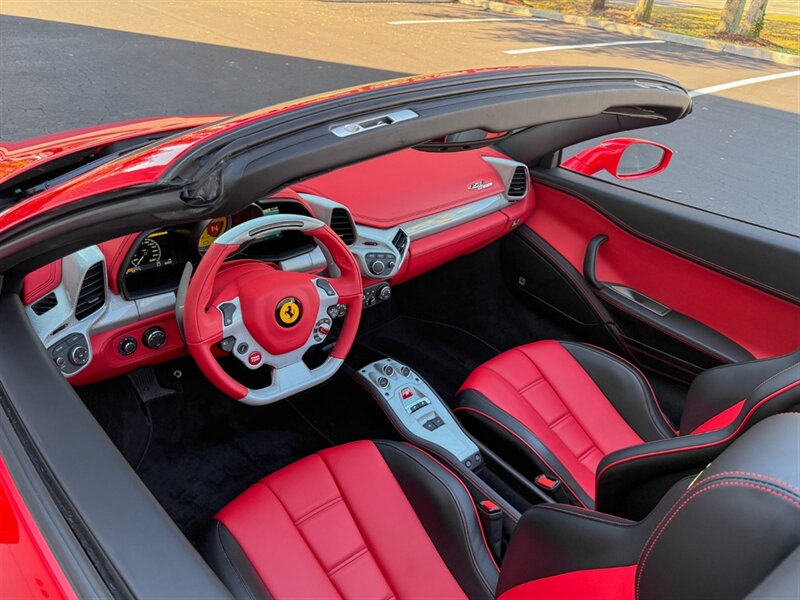 2015 Ferrari 458 Spider   - Photo 1 - Bonita Springs, FL 34134
