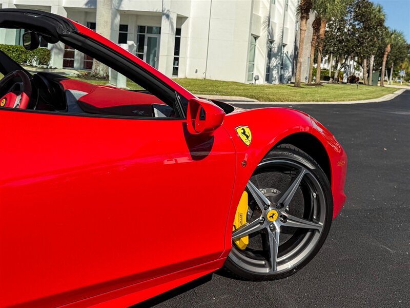 2015 Ferrari 458 Spider   - Photo 70 - Bonita Springs, FL 34134