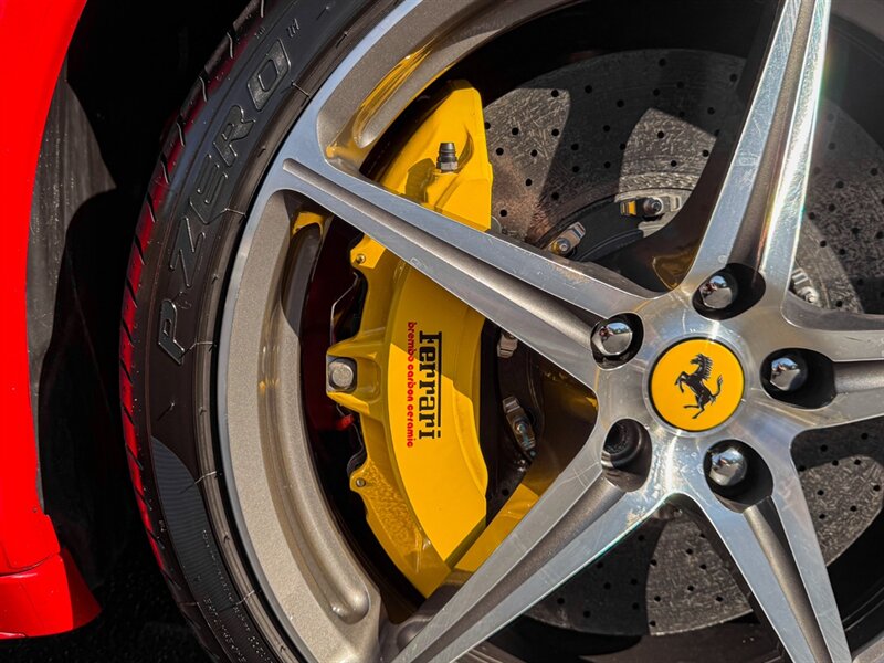 2015 Ferrari 458 Spider   - Photo 76 - Bonita Springs, FL 34134