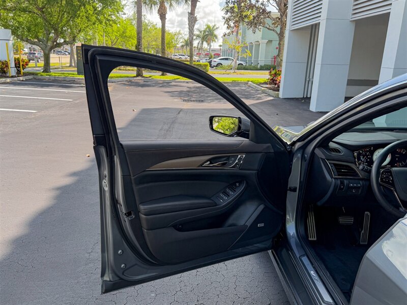 2019 Cadillac CTS-V - Photo 23 - Bonita Springs, FL 34134