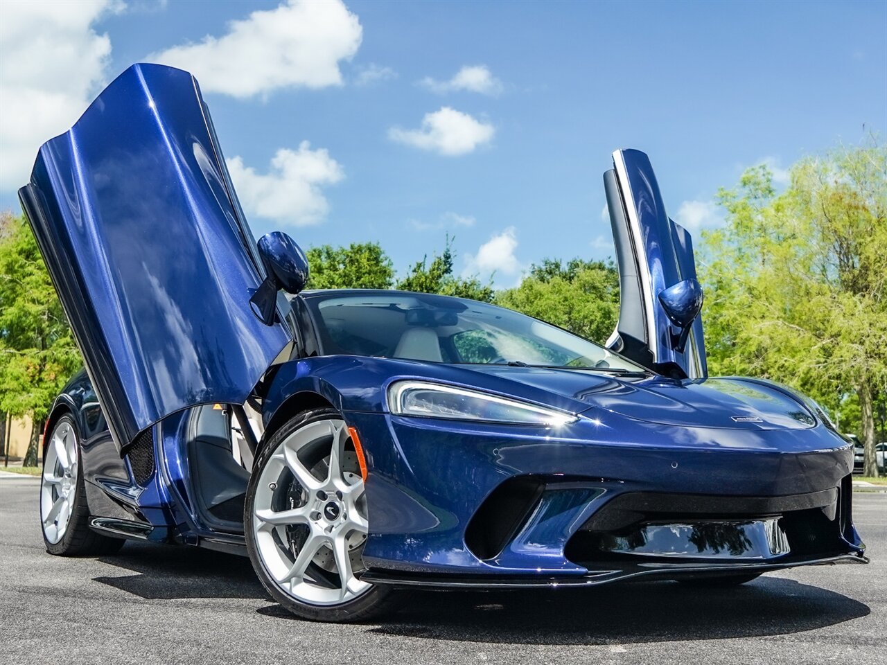 2020 McLaren GT   - Photo 46 - Bonita Springs, FL 34134