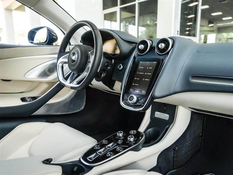 2020 McLaren GT - Photo 25 - Bonita Springs, FL 34134