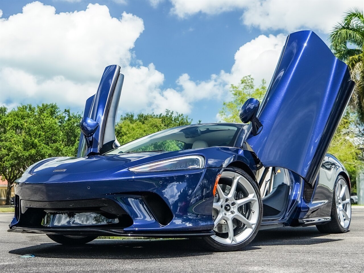 2020 McLaren GT   - Photo 12 - Bonita Springs, FL 34134