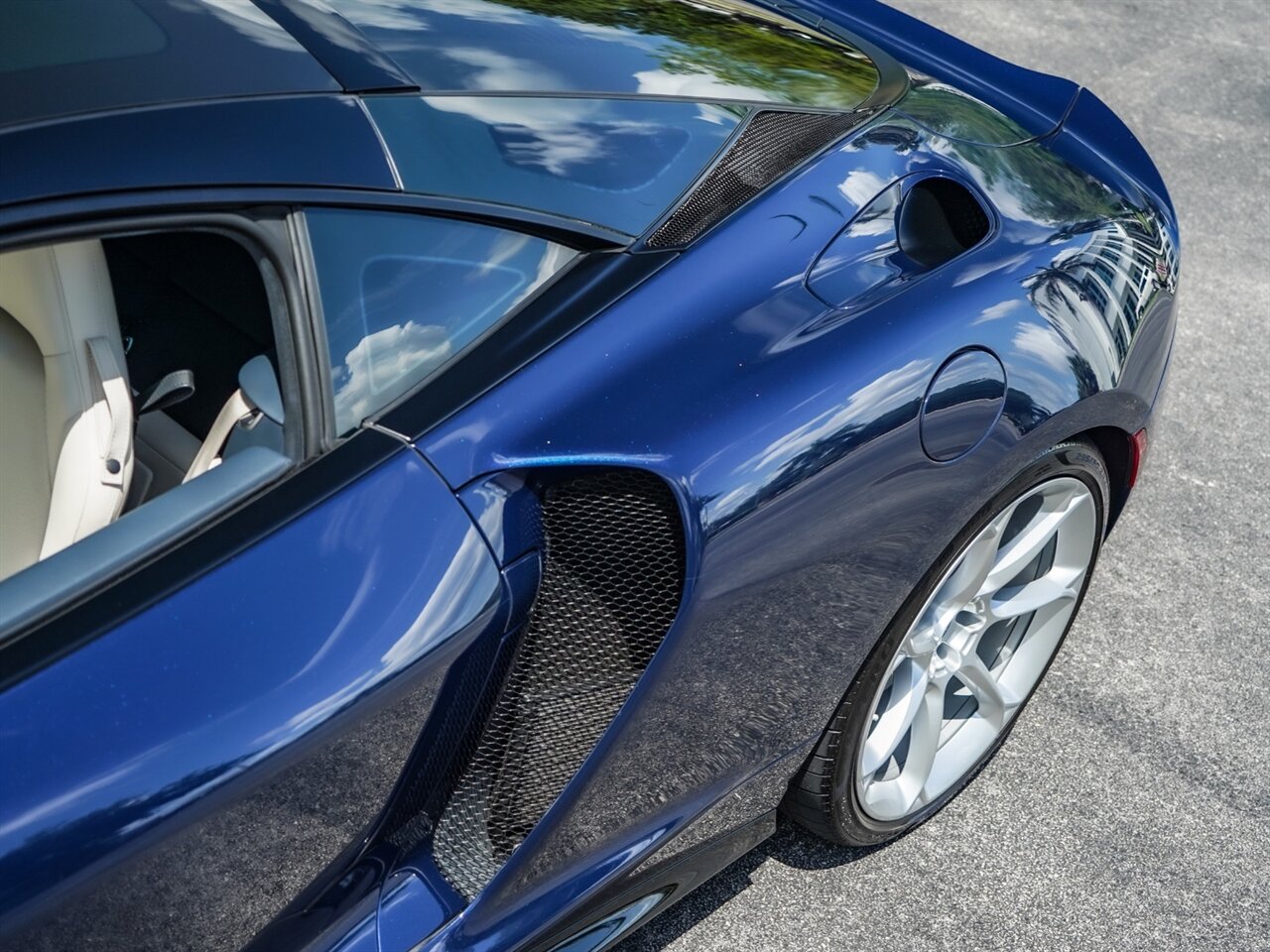 2020 McLaren GT   - Photo 45 - Bonita Springs, FL 34134