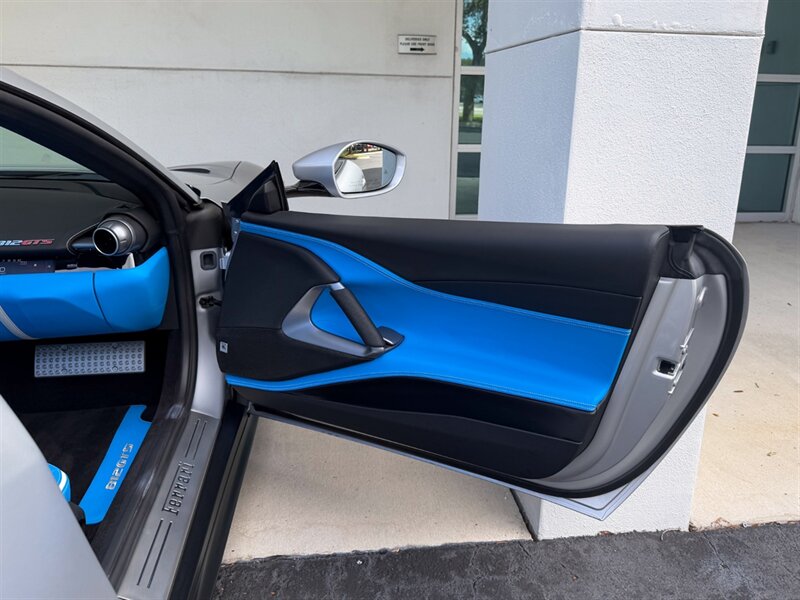 2023 Ferrari 812 GTS   - Photo 34 - Bonita Springs, FL 34134