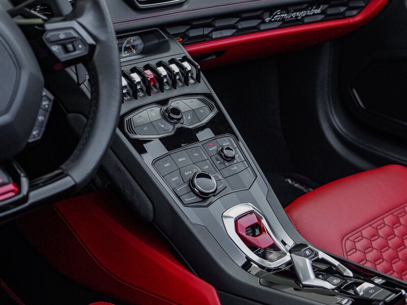 2017 Lamborghini Huracan LP 610-4 Spyder - Photo 15 - Bonita Springs, FL 34134