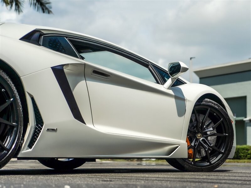 2014 Lamborghini Aventador LP 700-4   - Photo 38 - Bonita Springs, FL 34134