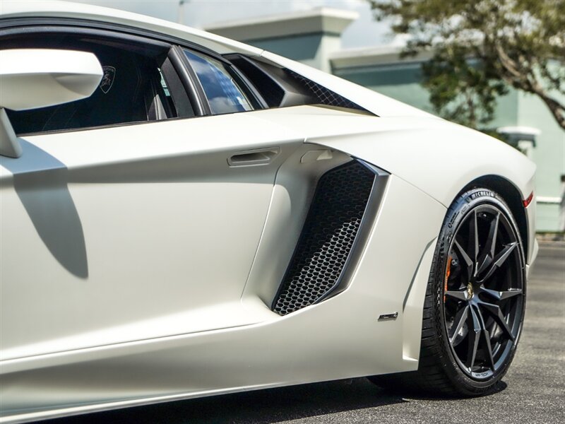 2014 Lamborghini Aventador LP 700-4   - Photo 8 - Bonita Springs, FL 34134