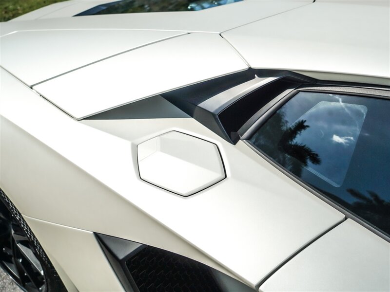 2014 Lamborghini Aventador LP 700-4   - Photo 41 - Bonita Springs, FL 34134