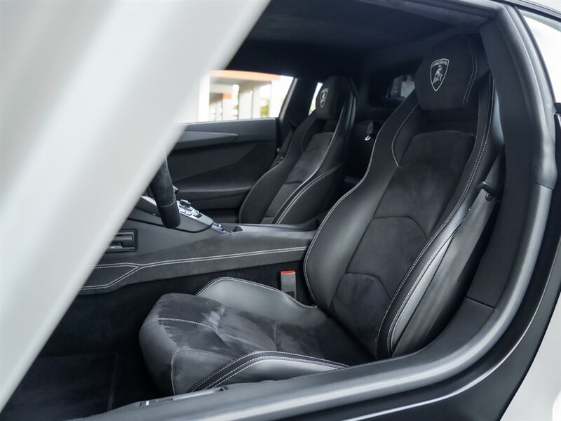 2014 Lamborghini Aventador LP 700-4   - Photo 16 - Bonita Springs, FL 34134