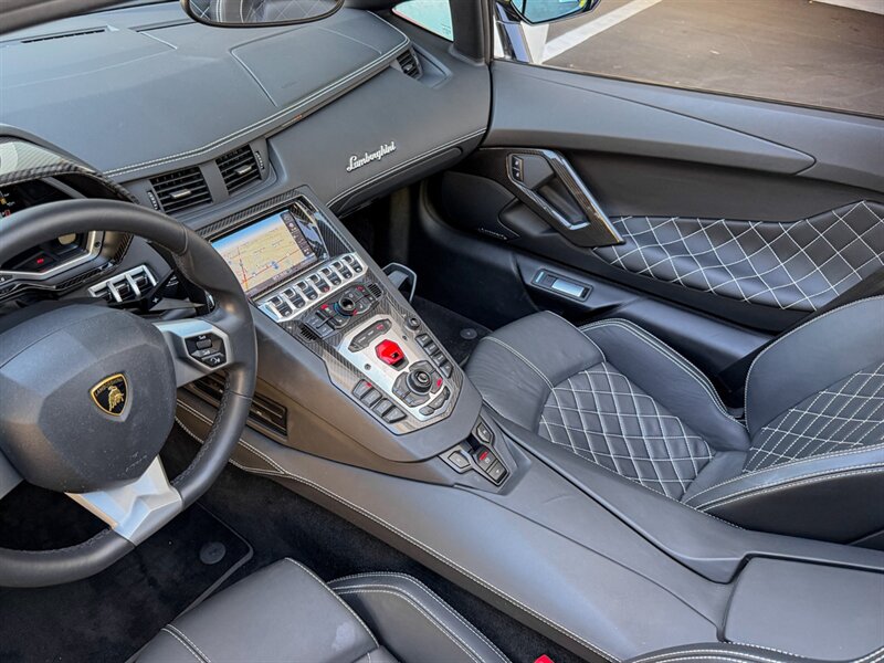 2016 Lamborghini Aventador LP 700-4  Roadster - Photo 15 - Bonita Springs, FL 34134