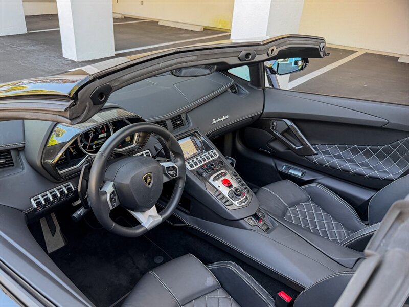 2016 Lamborghini Aventador LP 700-4  Roadster - Photo 2 - Bonita Springs, FL 34134