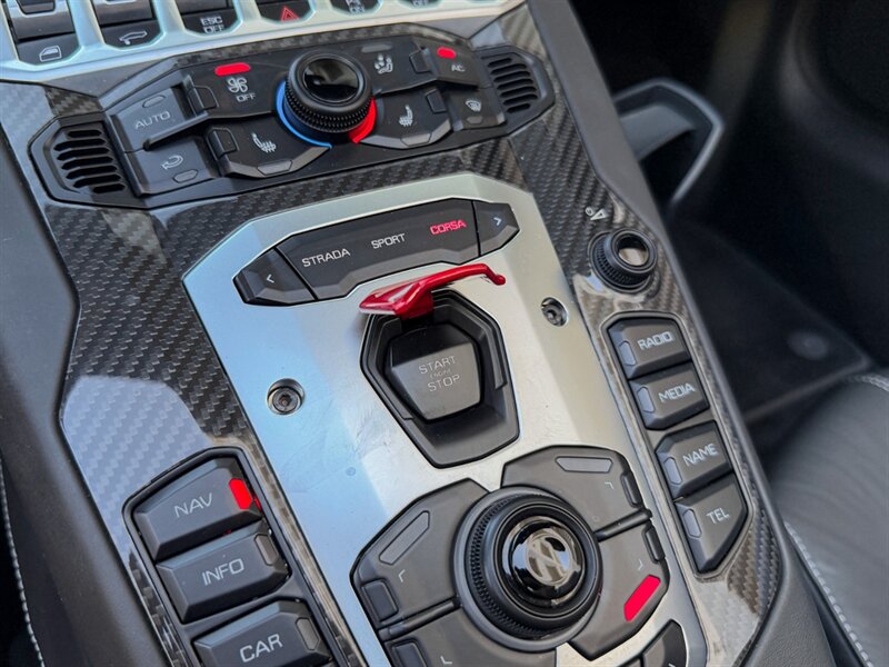 2016 Lamborghini Aventador LP 700-4  Roadster - Photo 21 - Bonita Springs, FL 34134