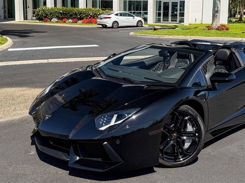 2016 Lamborghini Aventador LP 700-4  Roadster - Photo 10 - Bonita Springs, FL 34134