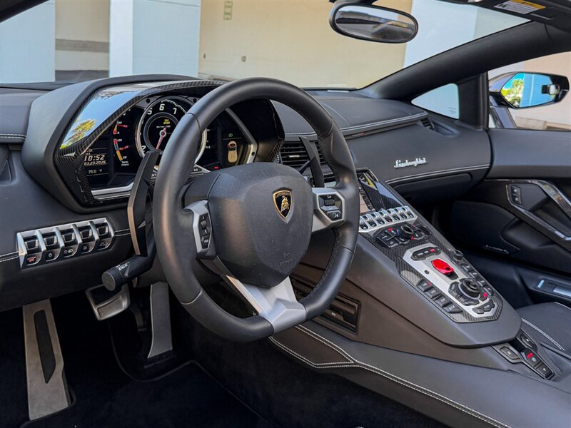 2016 Lamborghini Aventador LP 700-4  Roadster - Photo 13 - Bonita Springs, FL 34134