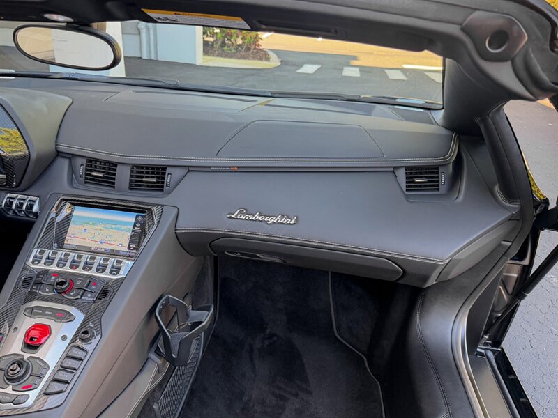 2016 Lamborghini Aventador LP 700-4  Roadster - Photo 37 - Bonita Springs, FL 34134