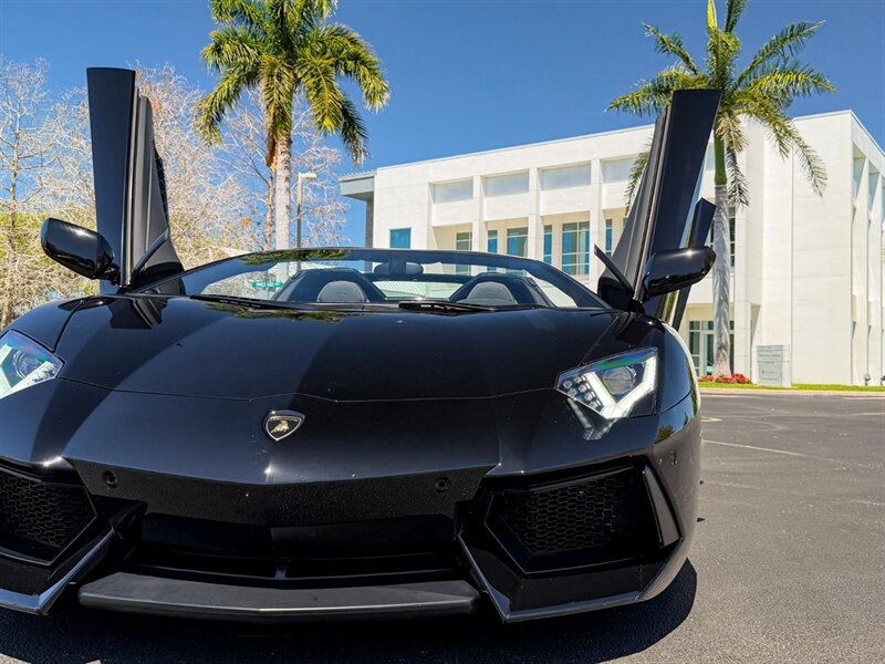 2016 Lamborghini Aventador LP 700-4  Roadster - Photo 3 - Bonita Springs, FL 34134