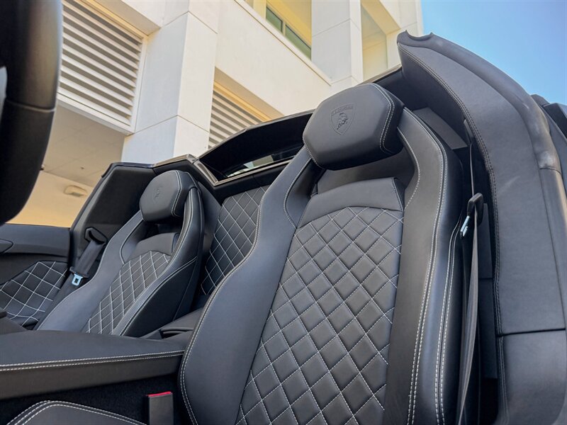 2016 Lamborghini Aventador LP 700-4  Roadster - Photo 29 - Bonita Springs, FL 34134