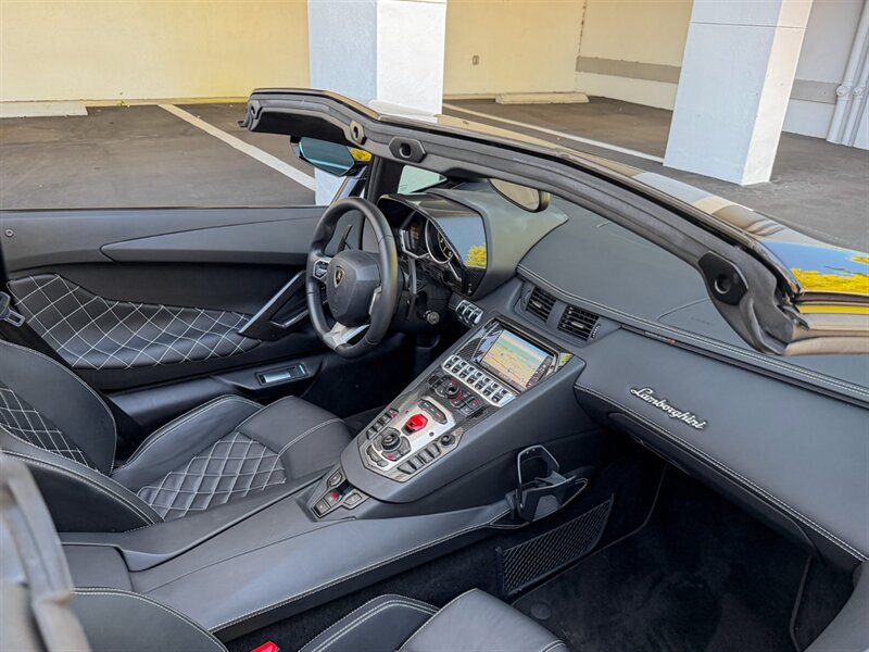 2016 Lamborghini Aventador LP 700-4  Roadster - Photo 30 - Bonita Springs, FL 34134