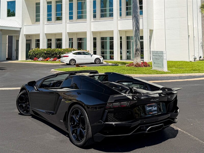 2016 Lamborghini Aventador LP 700-4  Roadster - Photo 49 - Bonita Springs, FL 34134