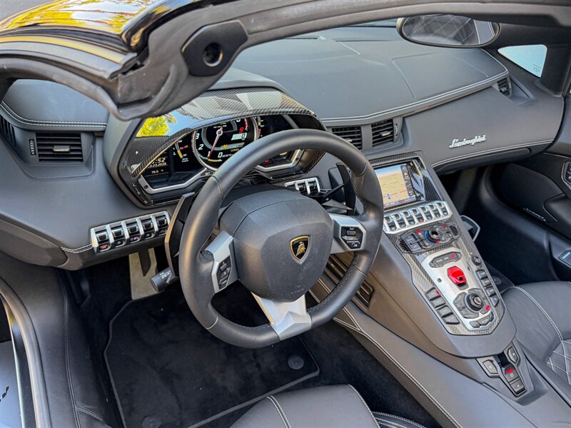 2016 Lamborghini Aventador LP 700-4  Roadster - Photo 31 - Bonita Springs, FL 34134