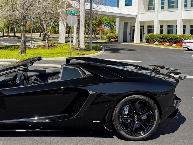 2016 Lamborghini Aventador LP 700-4  Roadster - Photo 48 - Bonita Springs, FL 34134