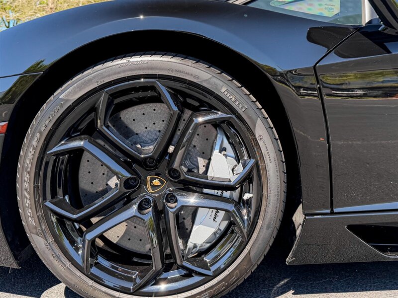 2016 Lamborghini Aventador LP 700-4  Roadster - Photo 47 - Bonita Springs, FL 34134