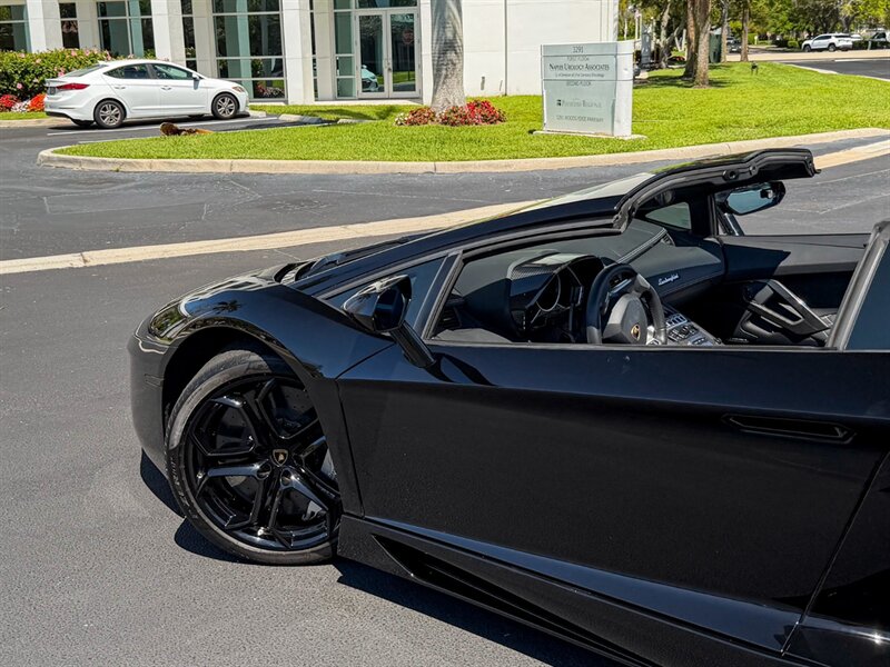 2016 Lamborghini Aventador LP 700-4  Roadster - Photo 52 - Bonita Springs, FL 34134