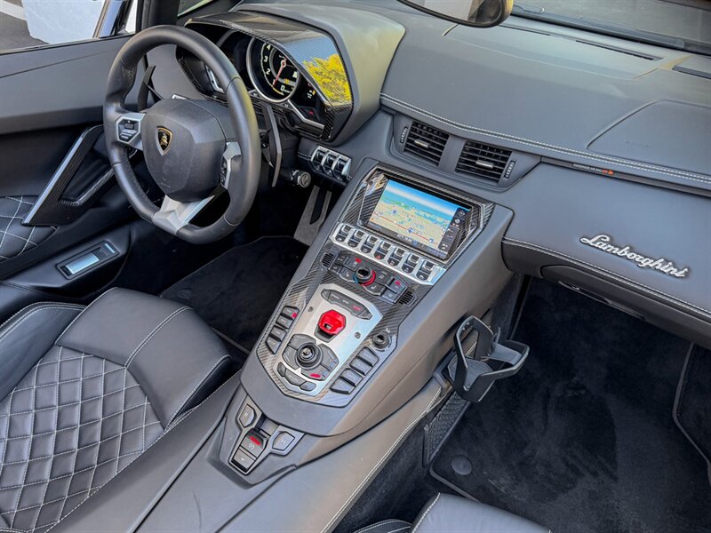 2016 Lamborghini Aventador LP 700-4  Roadster - Photo 36 - Bonita Springs, FL 34134