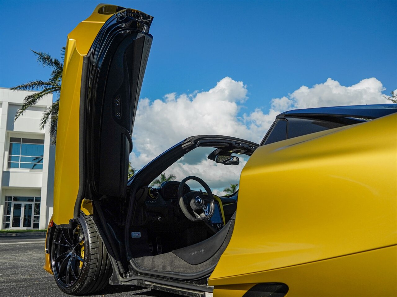 2020 McLaren 720S Spider Performance   - Photo 37 - Bonita Springs, FL 34134