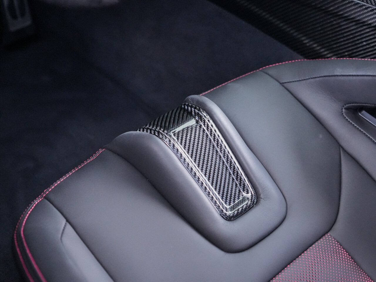 2025 BMW M4 CS   - Photo 32 - Bonita Springs, FL 34134