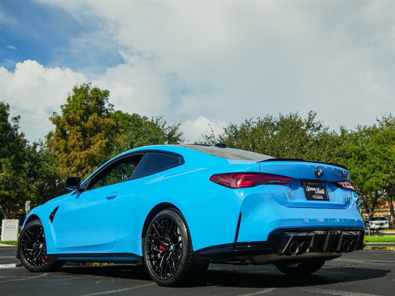 2025 BMW M4 CS   - Photo 57 - Bonita Springs, FL 34134