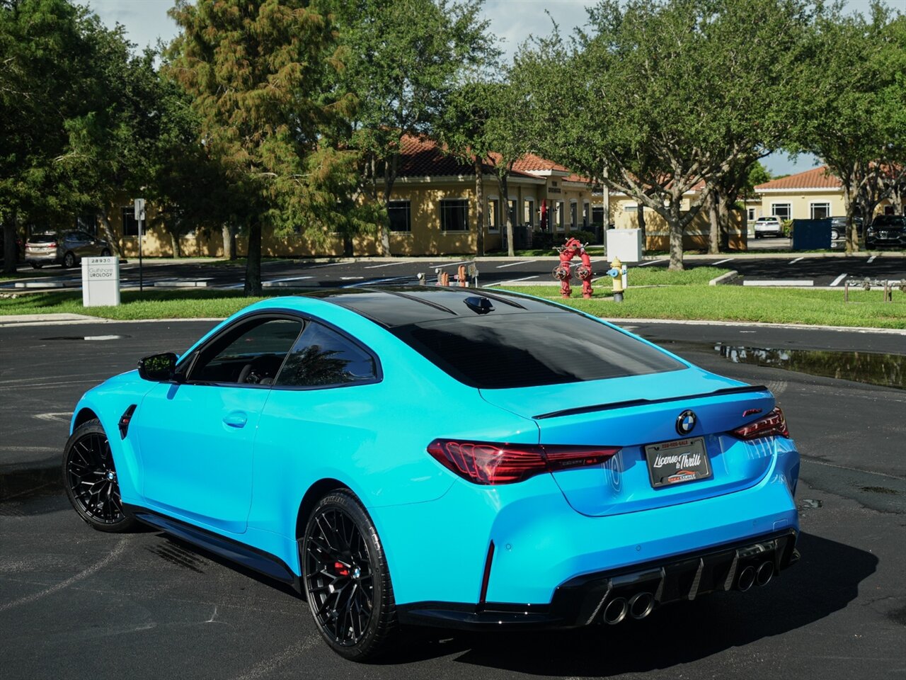 2025 BMW M4 CS   - Photo 56 - Bonita Springs, FL 34134