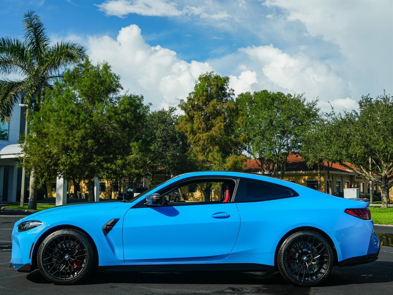 2025 BMW M4 CS   - Photo 52 - Bonita Springs, FL 34134