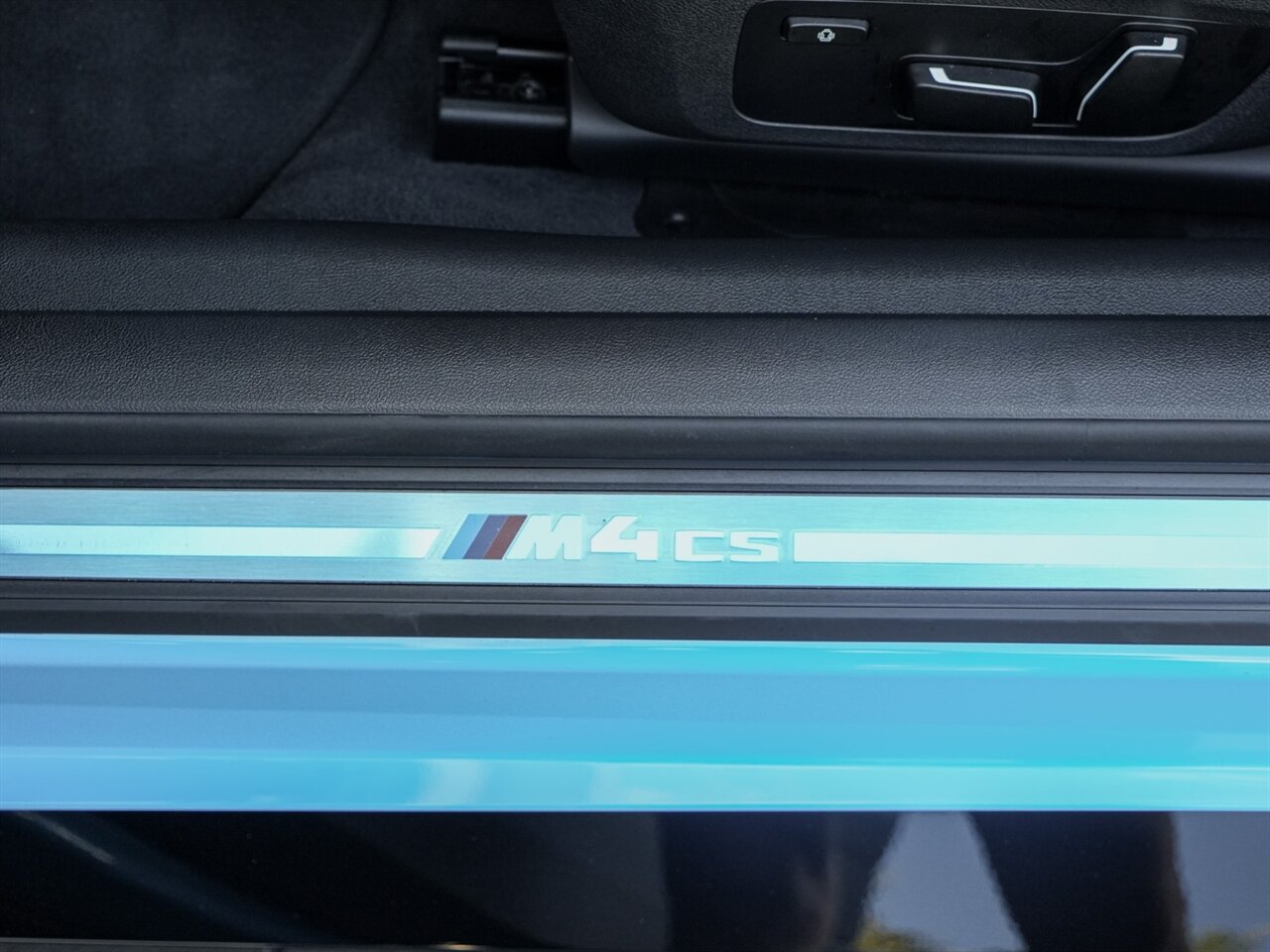 2025 BMW M4 CS   - Photo 37 - Bonita Springs, FL 34134
