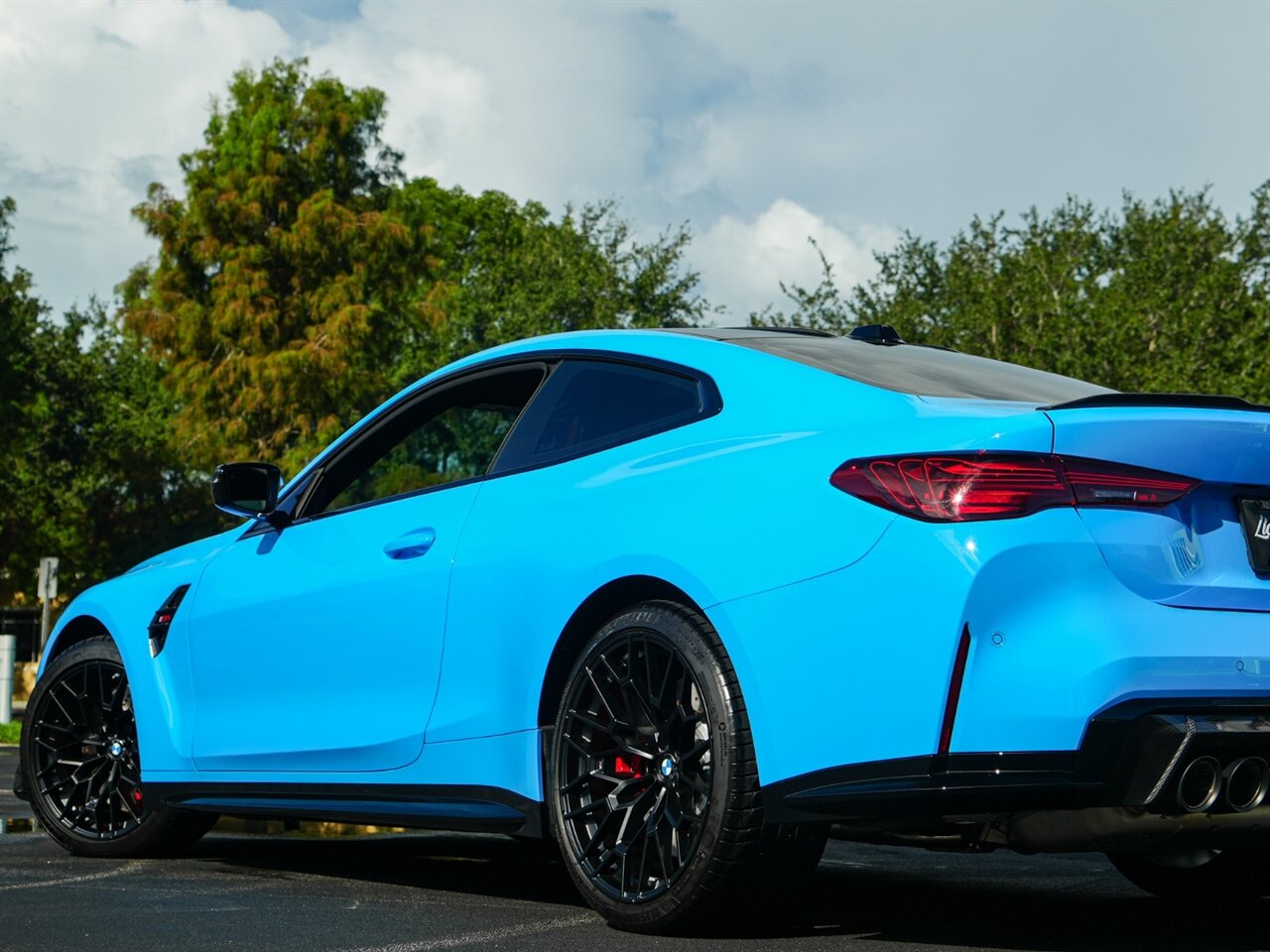 2025 BMW M4 CS   - Photo 58 - Bonita Springs, FL 34134
