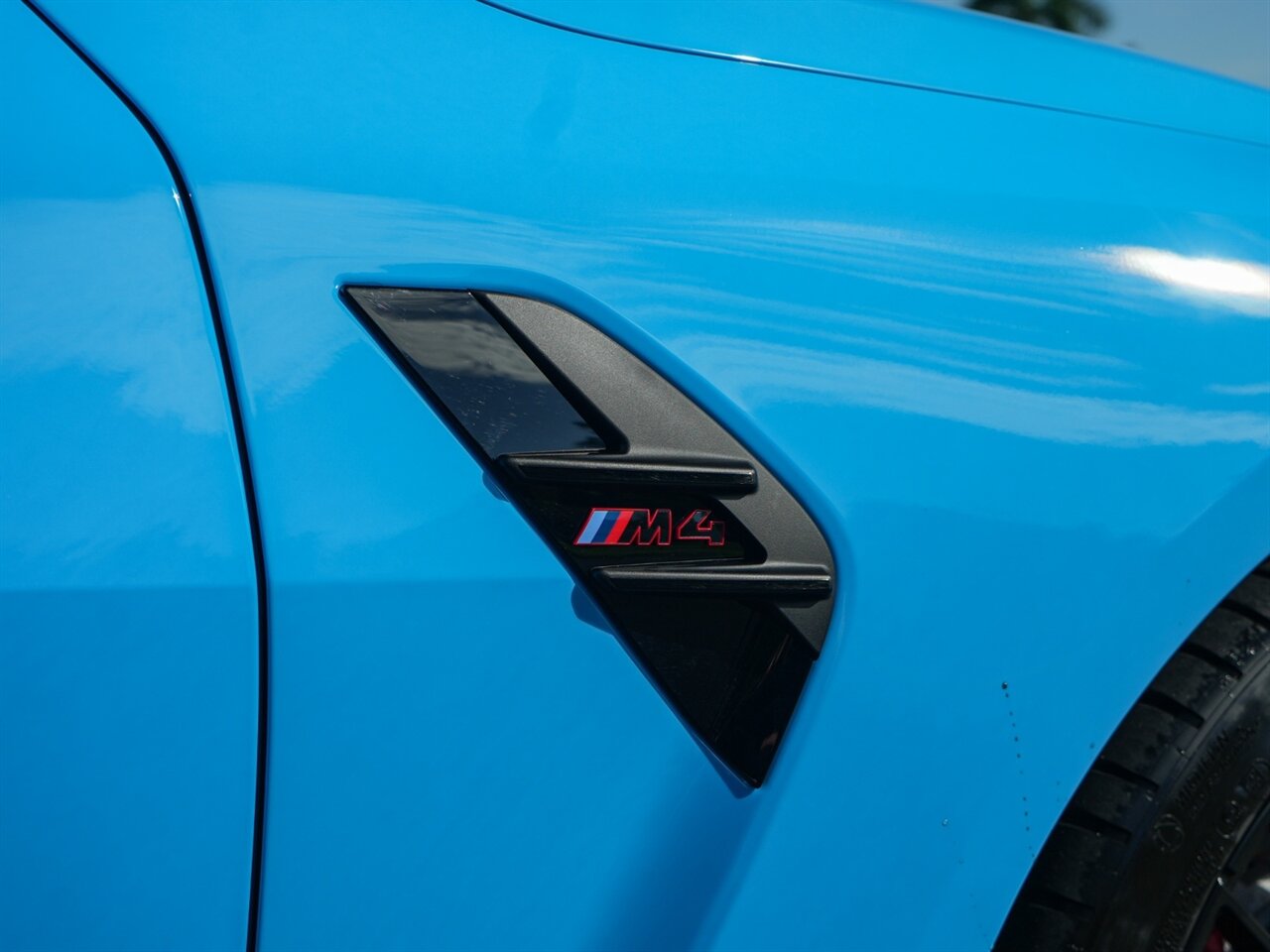2025 BMW M4 CS   - Photo 76 - Bonita Springs, FL 34134