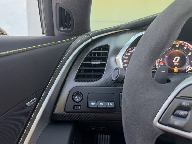 2016 Chevrolet Corvette Z06 - Photo 19 - Bonita Springs, FL 34134