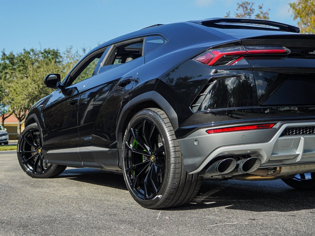 2022 Lamborghini Urus   - Photo 53 - Bonita Springs, FL 34134