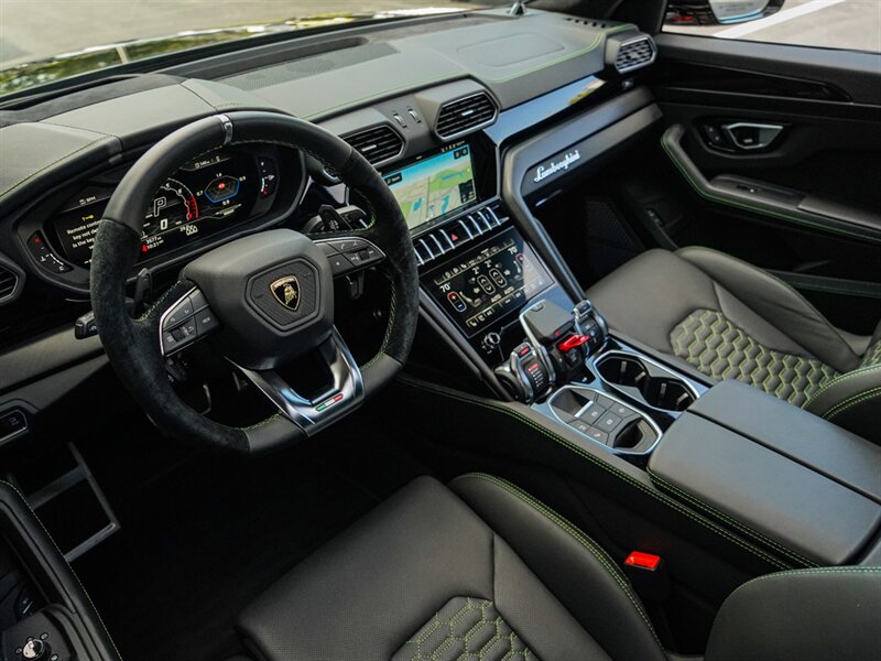 2022 Lamborghini Urus   - Photo 2 - Bonita Springs, FL 34134