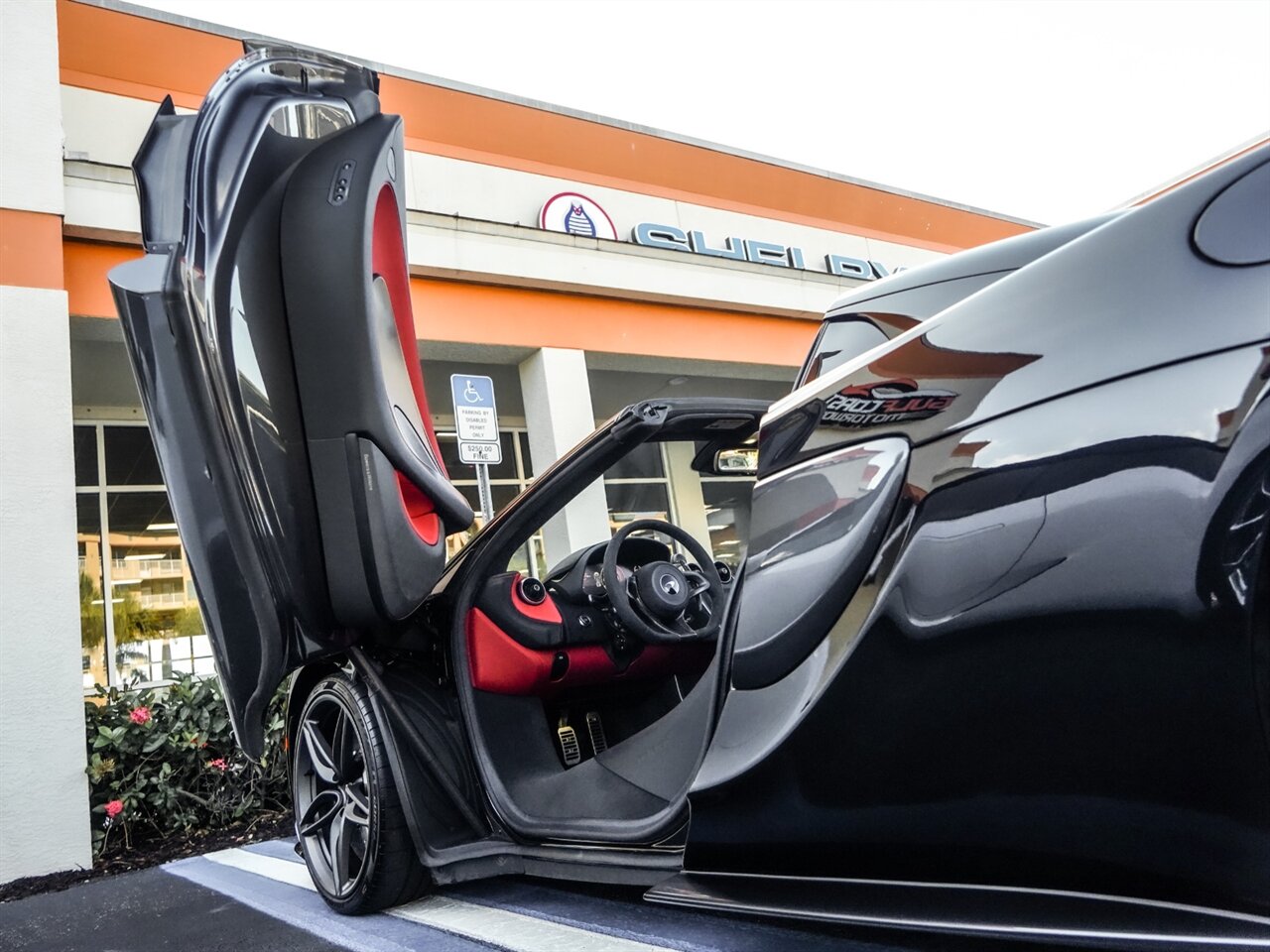 2019 McLaren 570S Spider   - Photo 20 - Bonita Springs, FL 34134