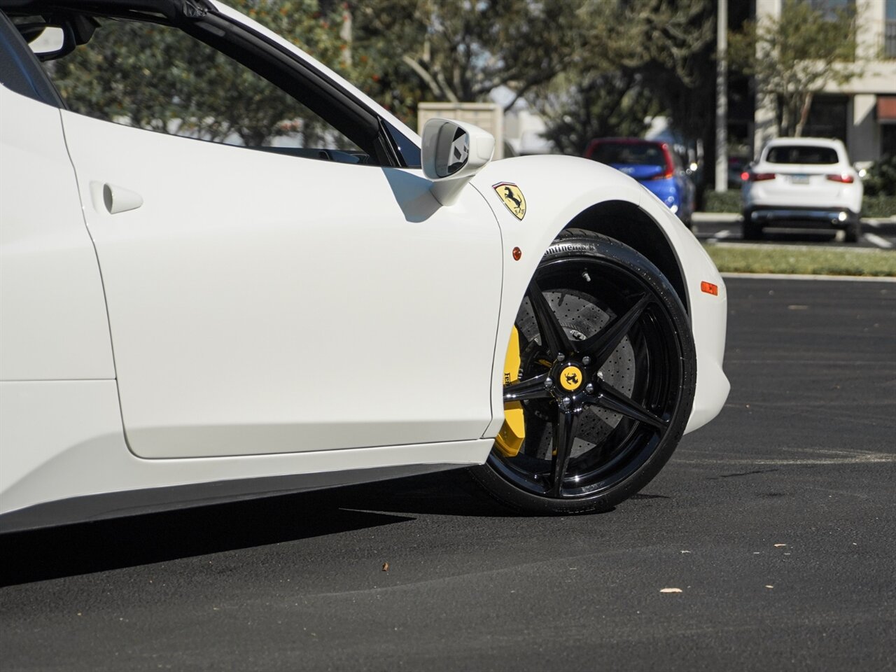 2015 Ferrari 458 Spider   - Photo 62 - Bonita Springs, FL 34134