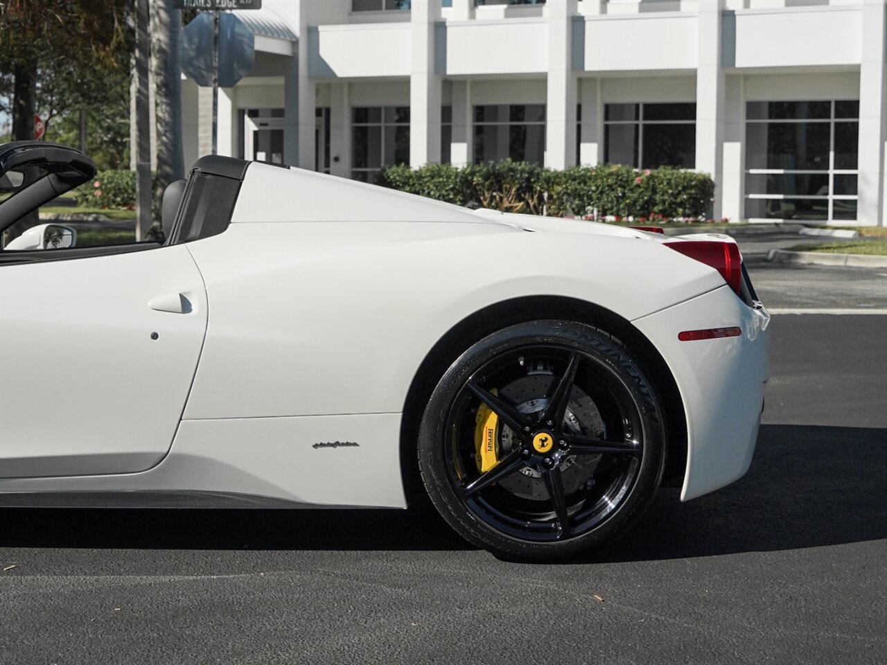 2015 Ferrari 458 Spider   - Photo 44 - Bonita Springs, FL 34134