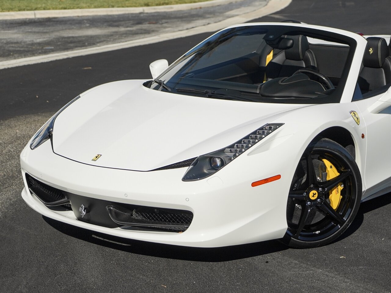 2015 Ferrari 458 Spider   - Photo 10 - Bonita Springs, FL 34134