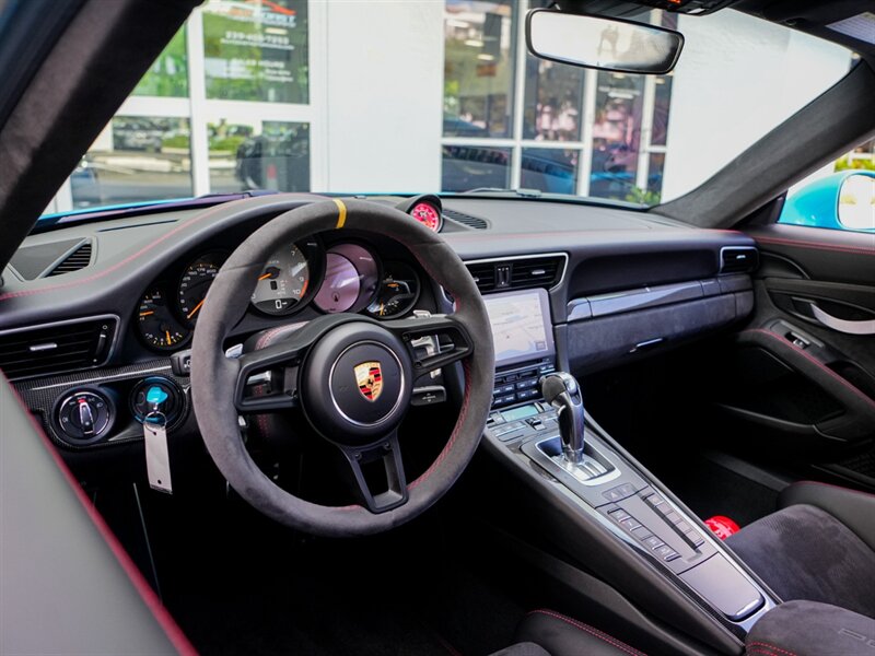 2019 Porsche 911 GT3 RS  