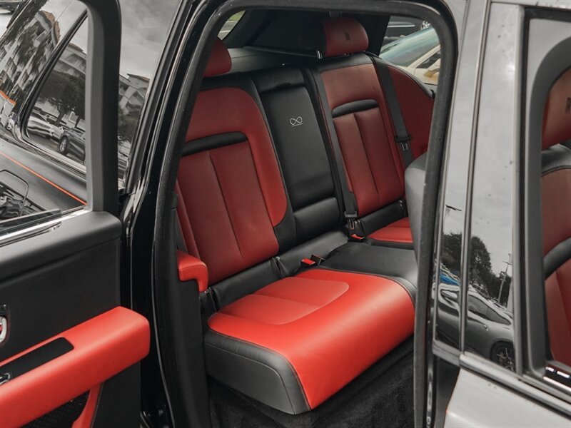 2021 Rolls-Royce Black Badge Cullinan - Photo 33 - Bonita Springs, FL 34134