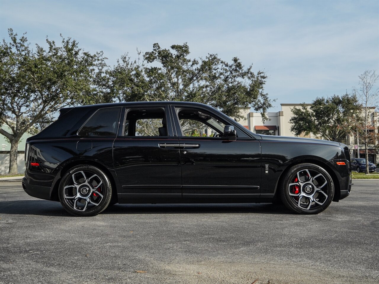 2021 Rolls-Royce Black Badge Cullinan   - Photo 76 - Bonita Springs, FL 34134