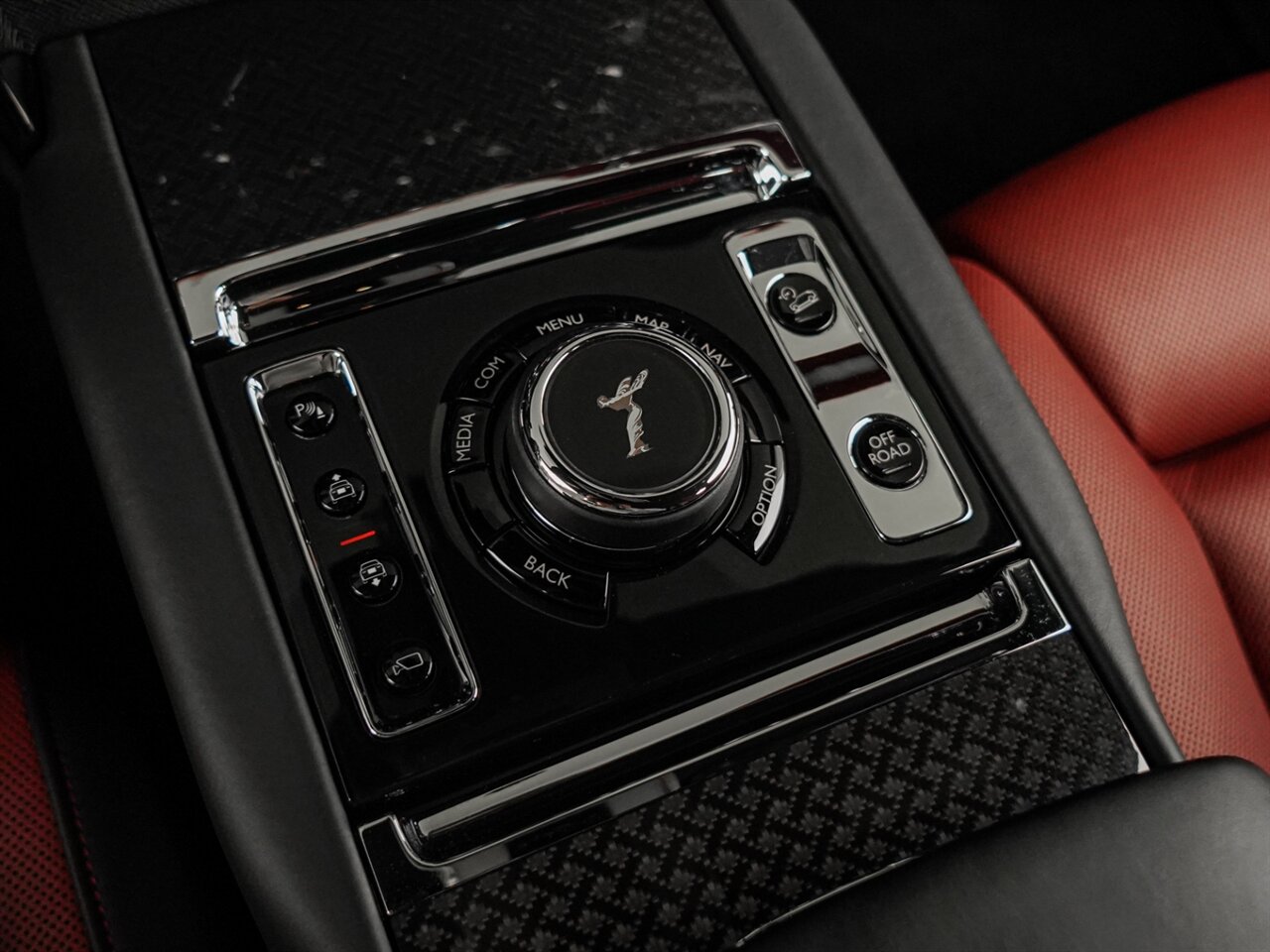 2021 Rolls-Royce Black Badge Cullinan   - Photo 19 - Bonita Springs, FL 34134