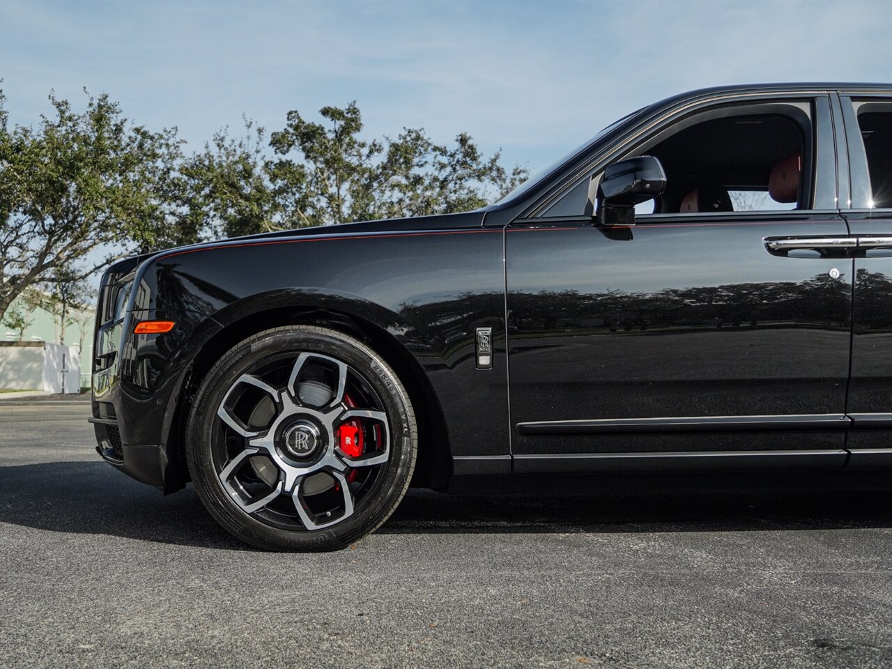 2021 Rolls-Royce Black Badge Cullinan   - Photo 56 - Bonita Springs, FL 34134